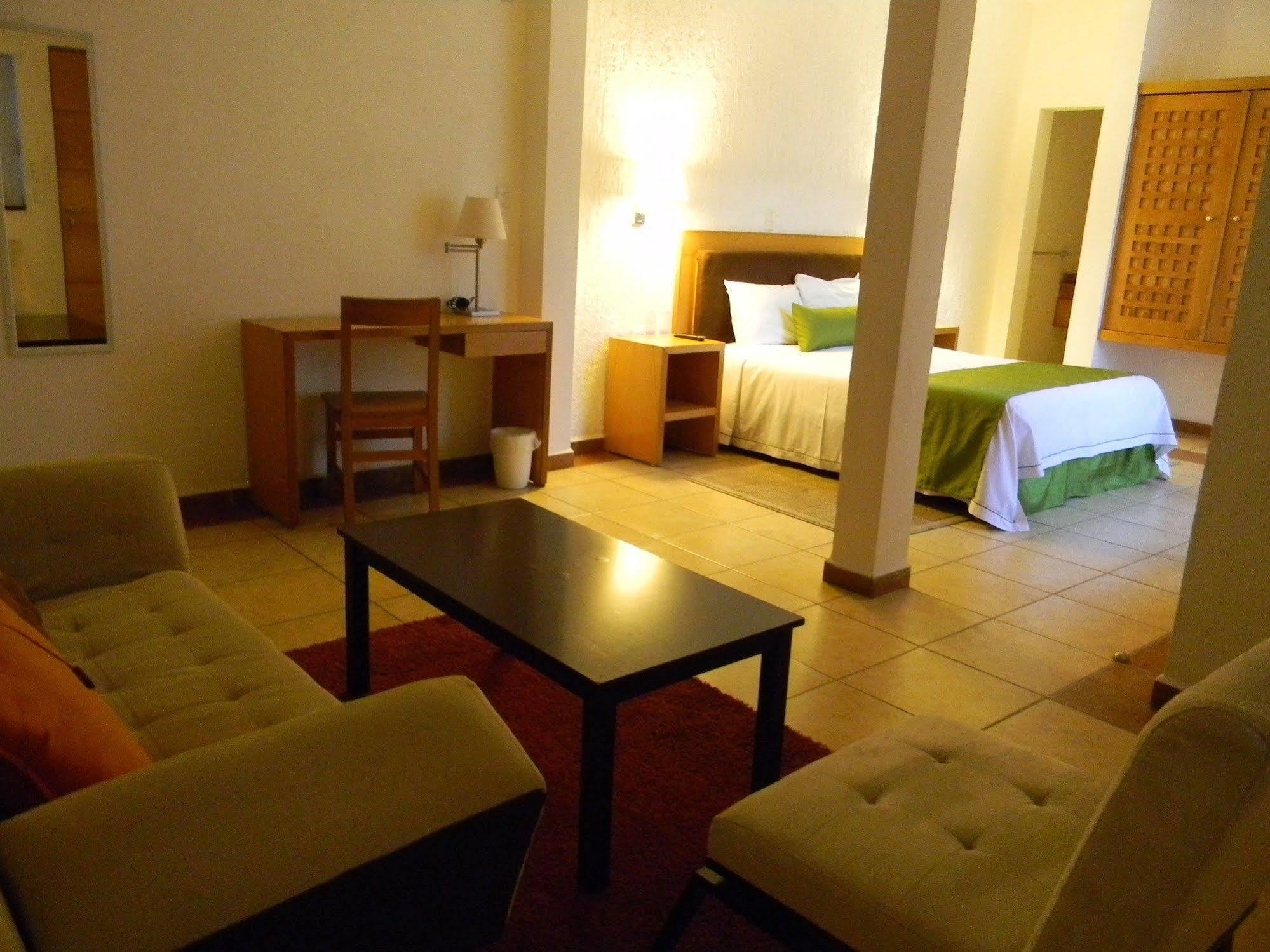 كويريتارو Hotel Quinta Lucca المظهر الخارجي الصورة